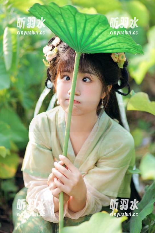 Tiny Asa精心打造的2025年1月NIKKE灰姑娘，尽在我们的写真图库之中